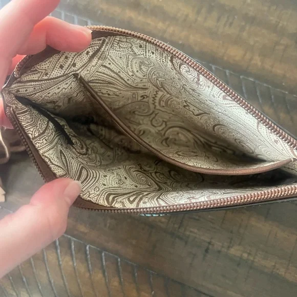 Blazin Roxx wristlet - Picture 3 of 4